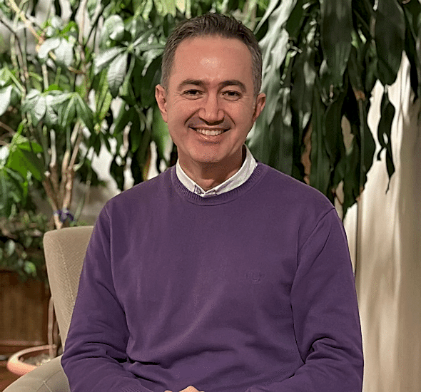 Dr Emrah Cangi